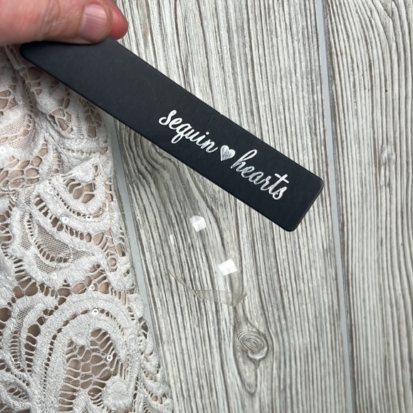 Sequin Hearts LACE WHITE MINI DRESS NWT Wedding Dress Honeymoon Size 7 - Picture 2 of 2